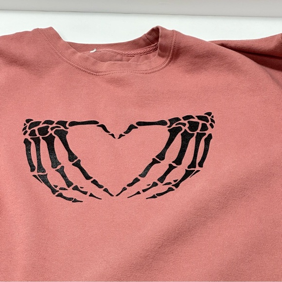 Skeleton Hands Heart Sweatshirt Spooky Swift Sweatshirt L - Picture 8 of 11